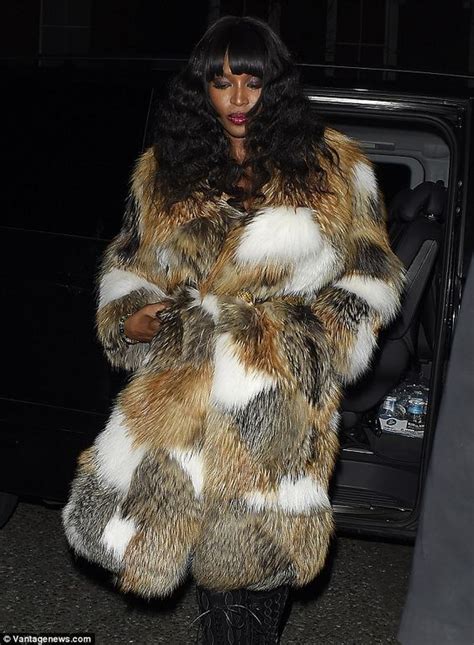 Naomi Campbell Oversized Fur Coat Fur Coat Fur Fashion
