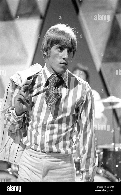 Roger Daltrey 1965 Hi Res Stock Photography And Images Alamy