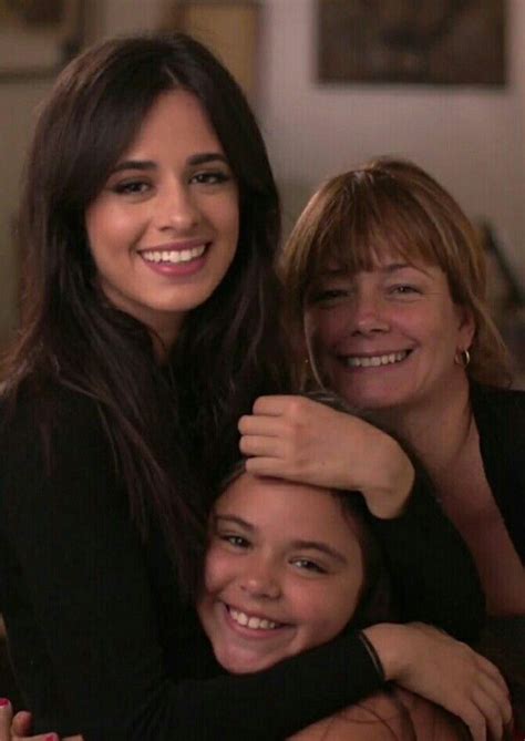 Check spelling or type a new query. Que lindas | Camila cabello, Cabello v, Cabello