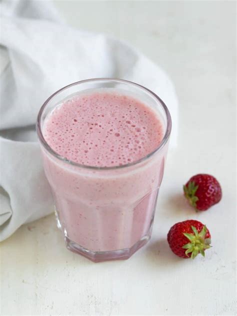 Cremiger Erdbeer- Milchshake ohne Eis