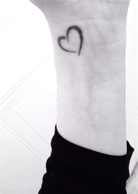 Heart Tattoo For Girls Tattoos Heart Tattoo Piercing Tattoo