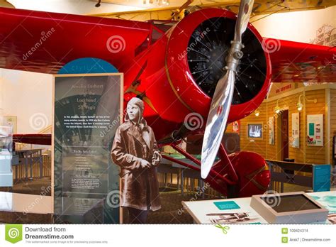 Amelia Earhart And Red Lockheed 5b Vega First Woman To Attempt T