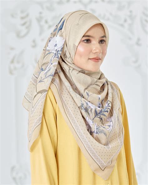 Tudung Bawal Cotton Voile Dahlia Hollyhocks Gold Kualiti Designer