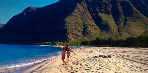 9 Gorgeous Beaches Hawaii Locals Dont Want You To Know About The