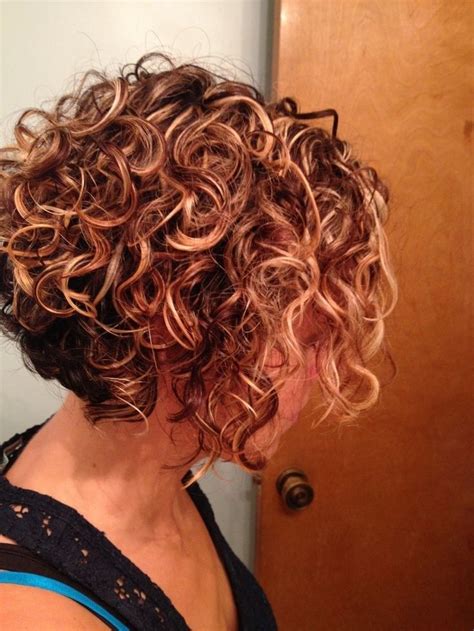 Short Curly Hairstyles Back View Kitchen Food Pinterest Curly