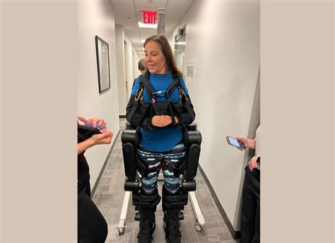Mara Gabrilli testa exoesqueleto para pessoas com deficiência Portal