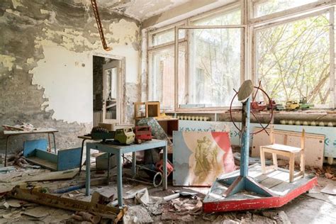 Inside Abandoned Ghost Town Left Empty For 35 Years After Chernobyl