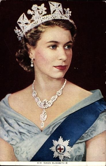 Unter der herrschaft ihrer halbschwester maria der katholischen wurde elisabeth ab 1554 in tower. Ansichtskarte / Postkarte Her Majesty Queen Elizabeth II ...
