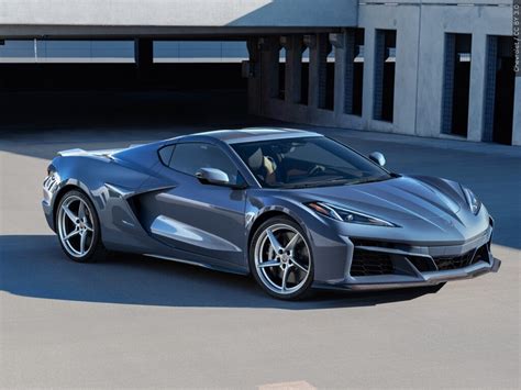 Fastest Corvette Ever Is All Wheel Drive Gas Electric Hybrid Wvua 23