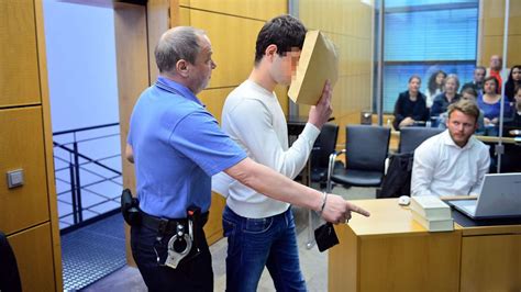 Gegen tugce war derart heftig, dass sie um 180 grad gedreht wurde und. Freundinnen der toten Studentin sagen vor Gericht aus: So ...