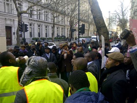 Photonews Nigeria Protesters Occupy Nigerian Embassy In London Daily