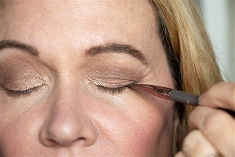 How To Apply Eye Makeup For Older Women