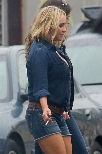 Hayden Panettiere Caught Smoking In Daisy Dukes After Postpartum Rehab