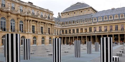 Les Colonnes De Buren Au Palais Royal Passerelles