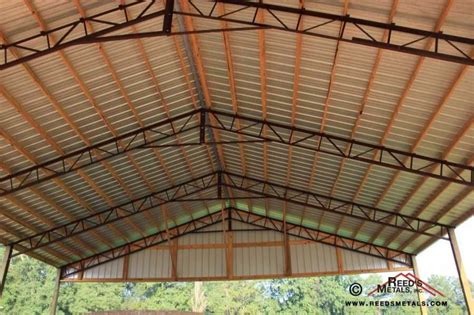 Per the prescriptive tables found in chapter 8 of the international residential code (irc), the standard roof rafter spacing used is 12, 16, 19.2, or 24 inches on center. Wood purlins with metal truss | Building a pole barn, Steel trusses, Barn design