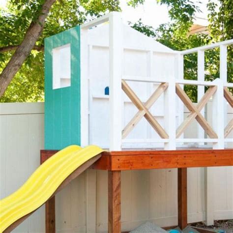 Diy Playhouse Railing Building A Kids Playhouse Put In A Railing To