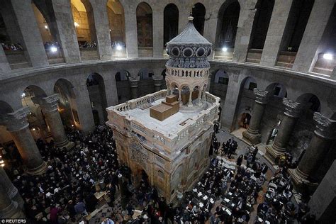 Experts Date Jerusalem Tomb Of Jesus To Roman Times Daily Mail Online