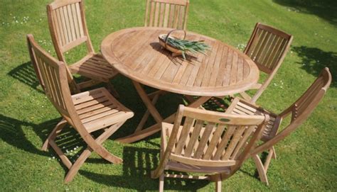 Our repertoire is huge so we advise you to take your time in making your choice. Wooden Garden Furniture | Hillier