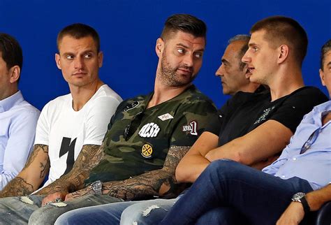 Košarkaš denver nagetsa nikola jokić obratio se medijima prvi put nakon hapšenja njegovog brata strahinje. KO JE UHAPŠENI BRAT NIKOLE JOKIĆA? Strahinja je obučen za ...