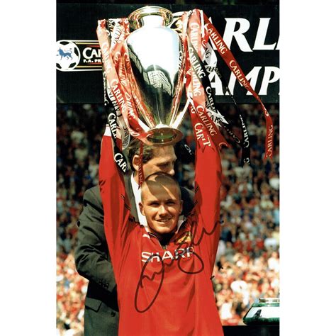 David Beckham Autograph 8x12 Signed Manchester United Photograph 26384