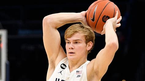 Texas tech guard mac mcclung agreed to a training camp contract with the los angeles lakers after he wasn't selected in the 2021 nba draft, according to shams charania of the athletic and stadium. Georgetown's Mac McClung to test NBA waters, could return