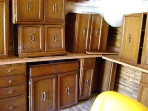 They are still quite sturdy and cater to your needs in the same way as new cabinets do. Craigslist Kitchen Cabinets Used For Sale - Biodarale ...