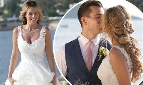 Rhian Sugden Stuns In Lace And Tulle Gown As She Marries In Turkey