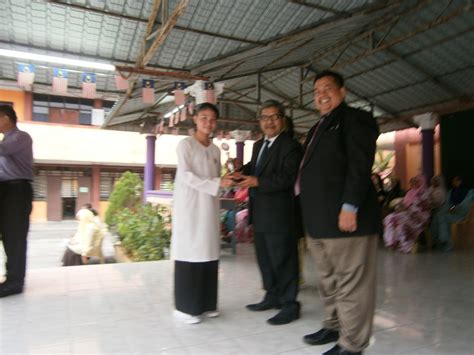 Lencana atau logo smk serting hilir kompleks jempol negeri sembilan. SMK SERTING HILIR KOMPLEKS: THE VICTORY OF SMKSHK!