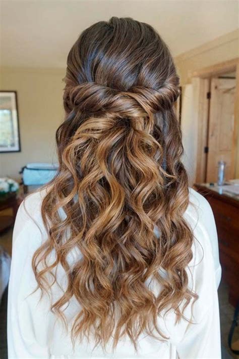 35 Mesmerizing Curly Hairstyles For Women Haircuts And Hairstyles 2018