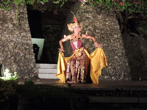 Balinese Dance Indonesia Penari Bali