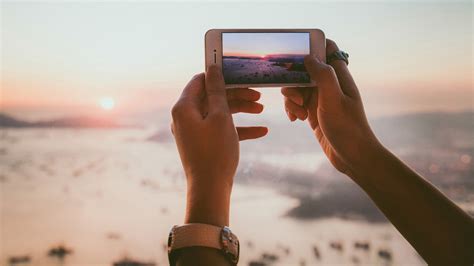 How To Take Better Instagram Photos According To Photography Experts
