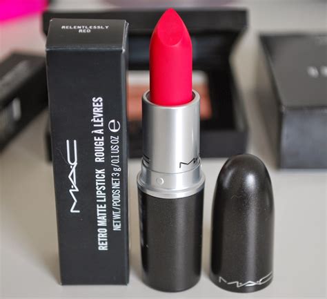 Elvan Ayar Mac Relentlessly Red Lipstick Retro Matte Collectie