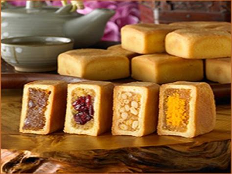 Original cake in taiwan makes these massive sponge cakes in different flavors. The Who's Who of Taiwan's Pineapple Cake Industry | Thức ...