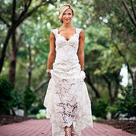 20 Wedding Dresses Perfect For The Over 40 Bride That You Can Get From