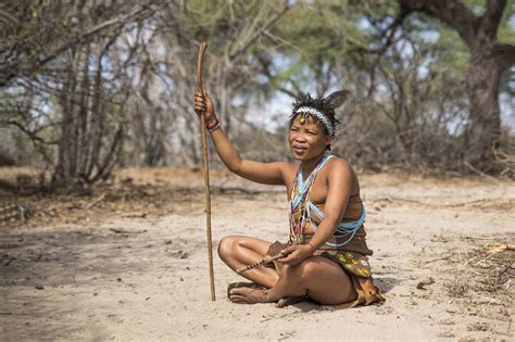 Walk With Bushmen In Botswana Discover Africa