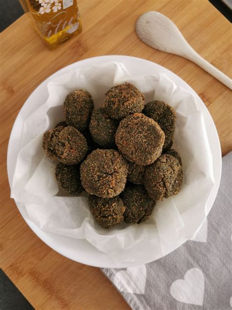 Flan di spinaci una ricetta semplice ideale per un antipasto dal gusto delicato e gradevole, accompagnati dalla salsa allo zenzero saranno 100 grammi di latte;30 grammi di grana grattugiato;2 uova;un cucchiaio di farina;15 grammi di burro;noce moscata;pangrattato.per la salsa allo zenzero. Polpette Bimby di patate e spinaci senza uova -Silvia in ...