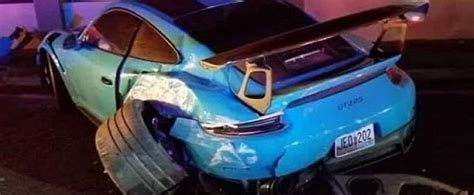 Crashed Porsche 911 Gt2 Rs Looks Depressing Autoevolution