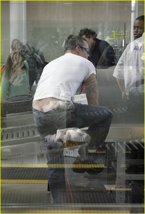 Ricky Martin Shakes His Bare Bon Bon Photo 806611 Photos Just