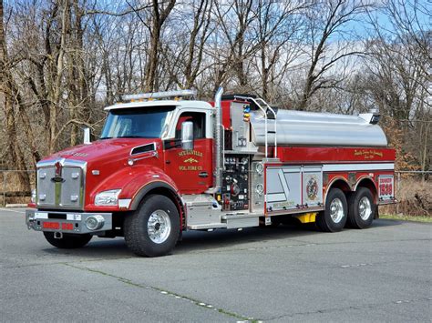 New Pierce Fire Truck Velocity 100 Ascendant Aerial Mid Mount Tower