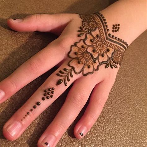 How To Make A Henna Tattoo Look Better And Last Longer Henna Designs