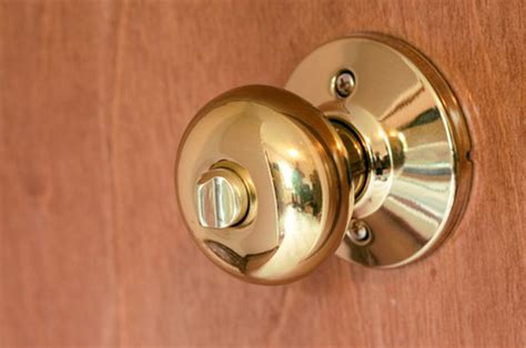 How to pick a door lock with a flathead screwdriver. How to Change an Interior Door Lock That Has No Screws on the Outside | eHow