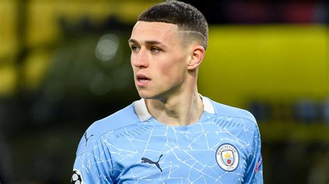 Phil Foden Phil Fodens Dad Is A Manchester United Fan And Man City