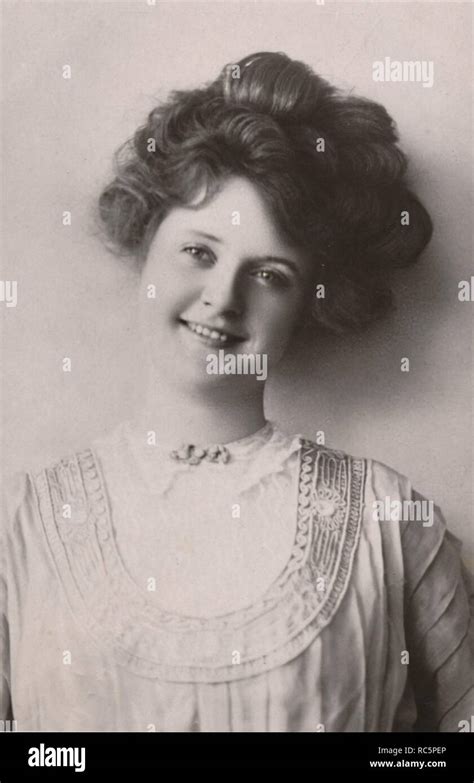 Billie Burke Hi Res Stock Photography And Images Alamy