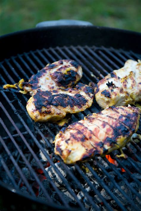 Each piece of lean white meat is glazed with a chicken is one of the simplest proteins to cook on a barbecue and the flavor combinations are endless. Grilled Mango Lime Chicken (paleo) - Love Chef Laura