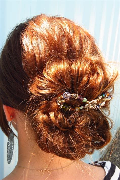 Bye Bye Beehive A Hairstyle Blog Updo Hair Styles Classy