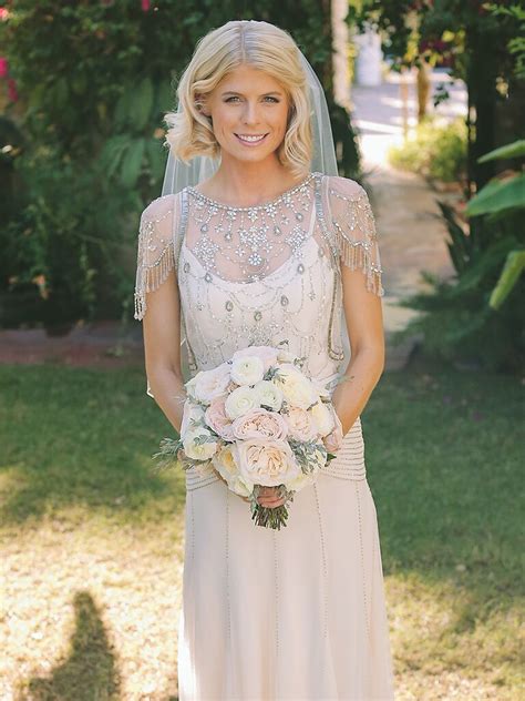 15 Beautiful Veiled Short Wedding Hairstyles