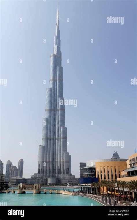 Dubai Burj Khalifa Sky View Hi Res Stock Photography And Images Alamy