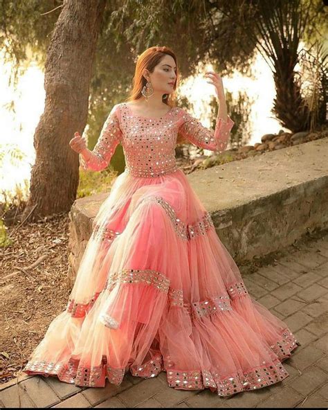 Pin By Xoxqueenxox On Pak Cable Party Wear Indian Dresses Asian