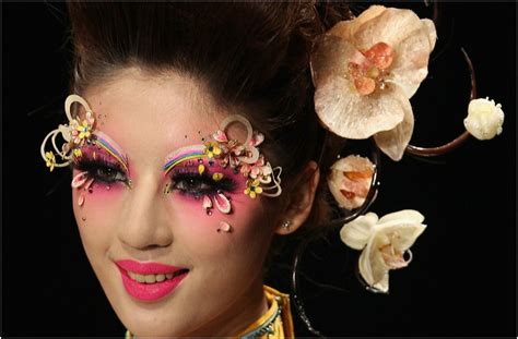 Inspiración Para Novias En La Mercedes Benz China Fashion Week Moda China Maquillaje De