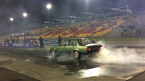 Commodore Drag Racing Burnout Youtube